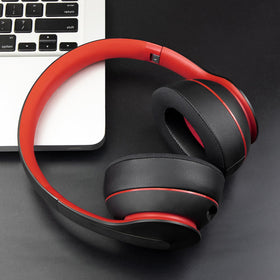 SOULWIT commuter wearing headphones with new earpads for cooler all-day use