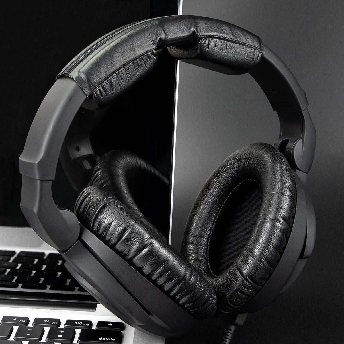 SOULWIT HMD300 Pro earpads close up leather showcasing softer protein leather