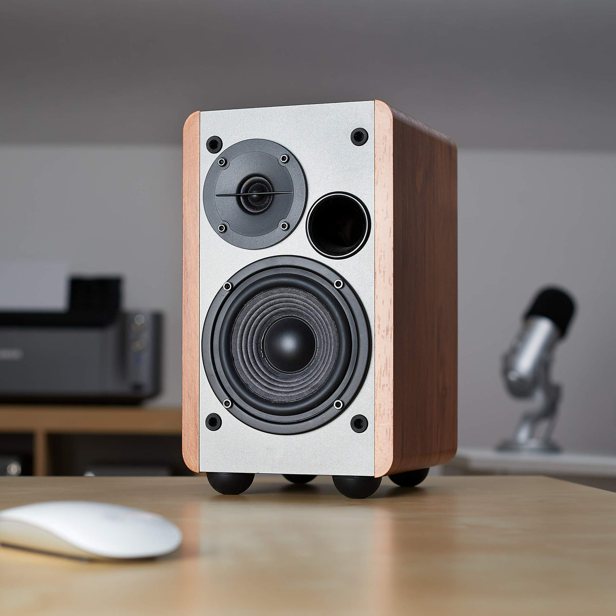 Sound Addicted Subble hemisphere bumper with adhesive for quick isolation under studio monitors.