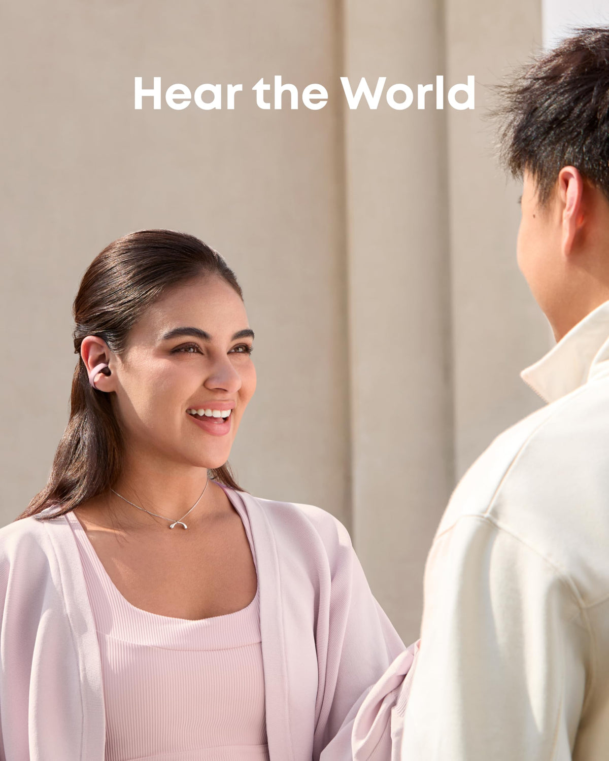 Soundcore AeroClip AI-enabled mics provide clear calls even in windy environments.