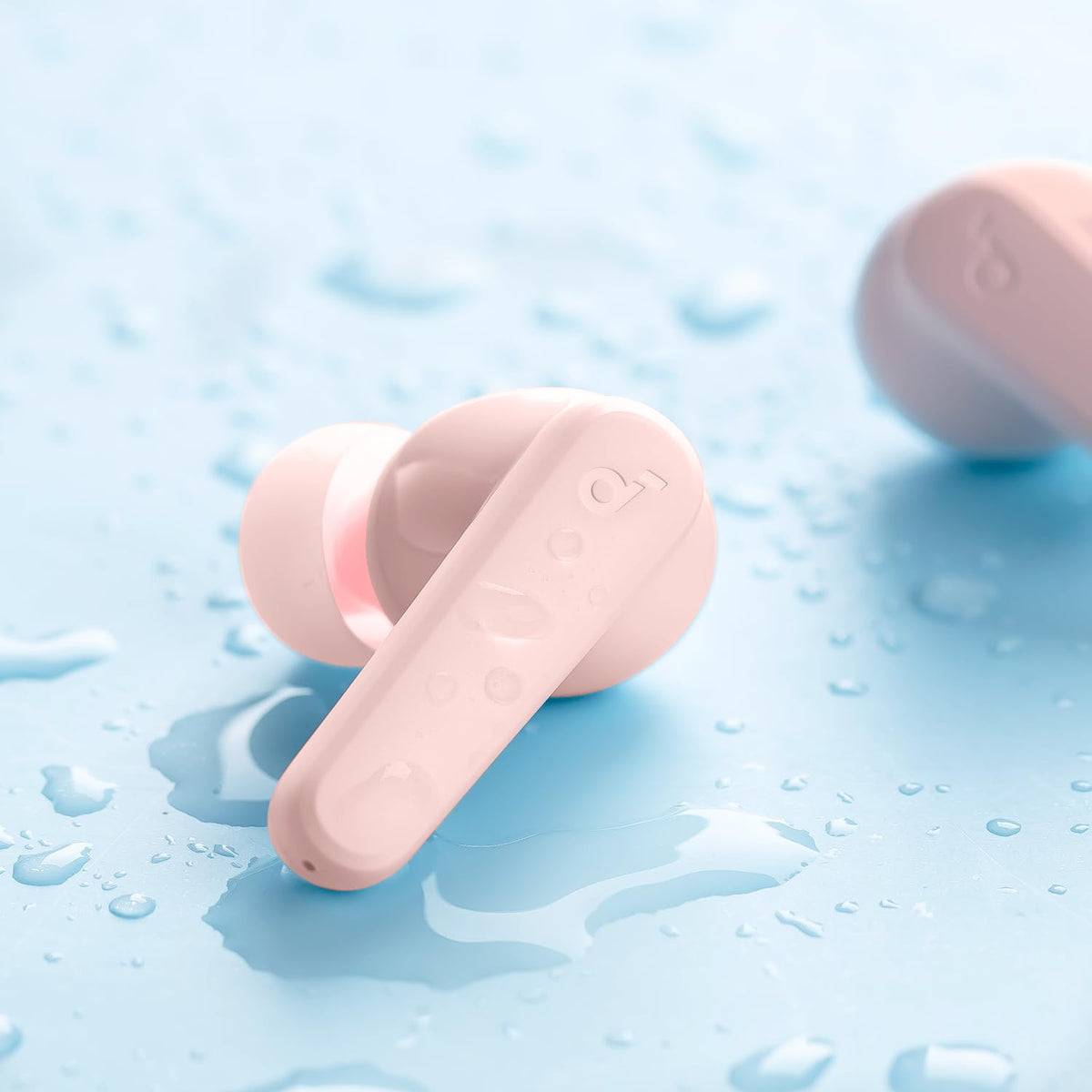 Soundcore P20i splash image showing water resistance for active use
