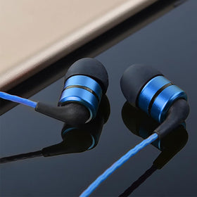 SoundMAGIC closeup of aluminium housing highlighting sturdy construction and reduced resonance