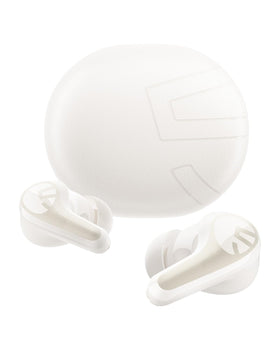 SoundPEATS C30 front view showing beige design and compact case benefit
