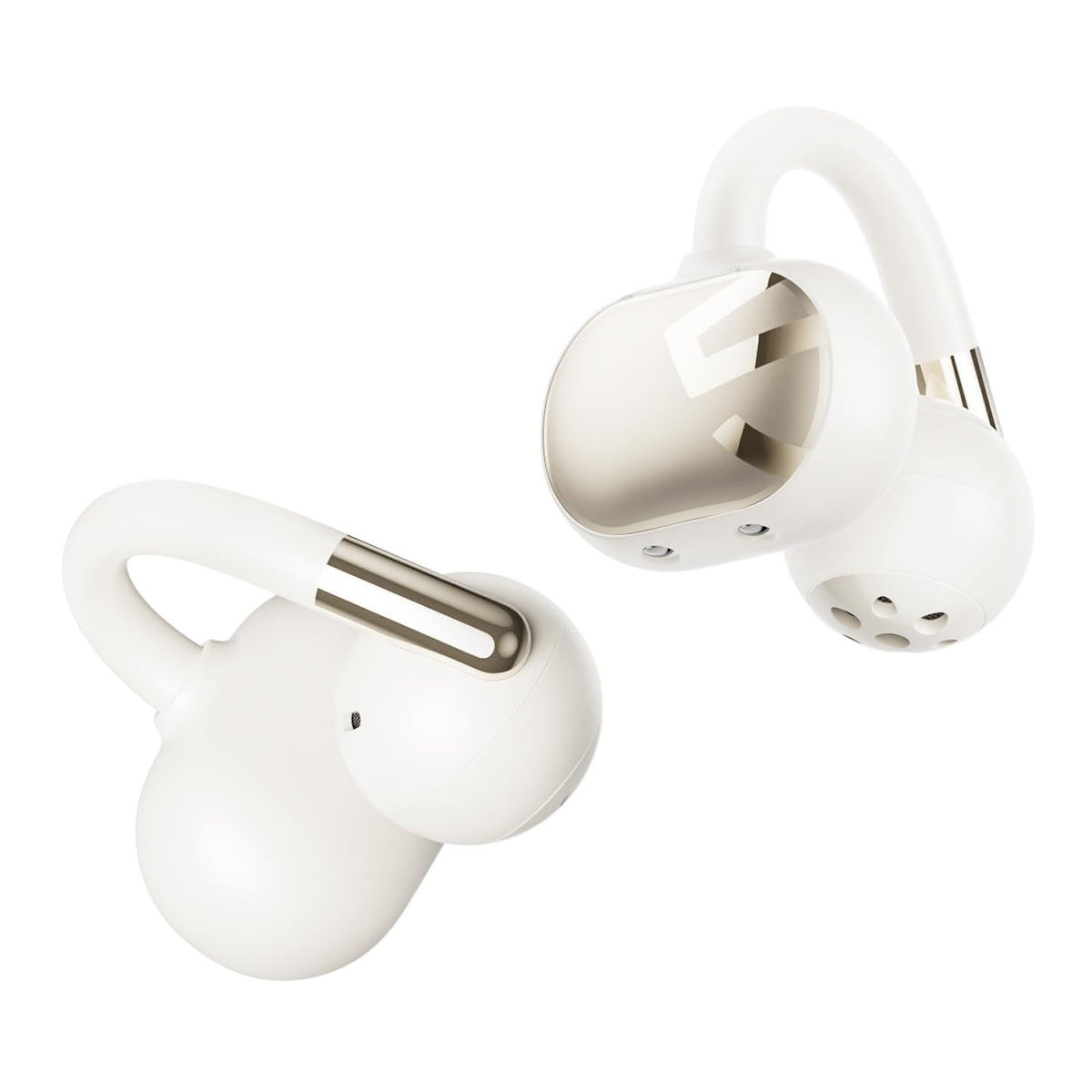 SoundPEATS Clip1 open-ear design shows secure comfort and ambient awareness.