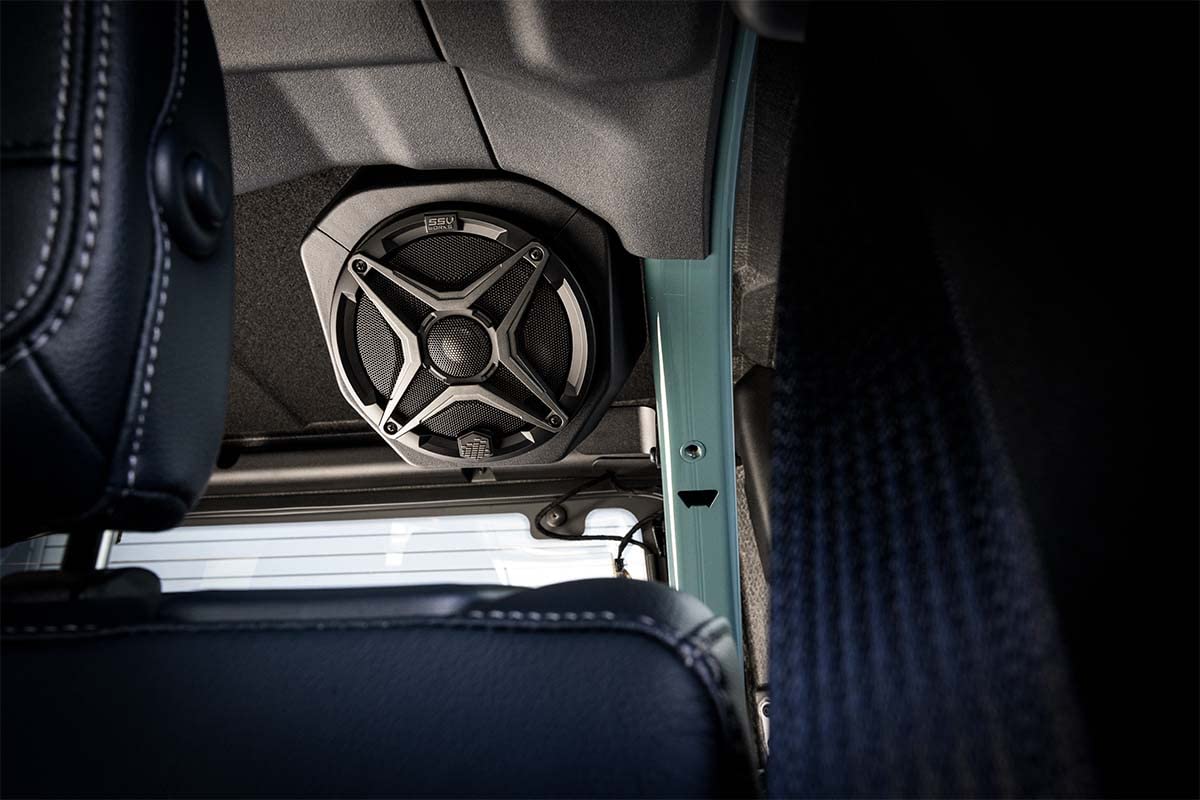 SSV Works 4-door Bronco pod mounts securely to the roll cage.