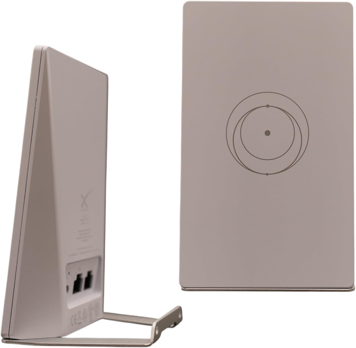 Starlink Router Mini in living room can power dual-band Wi-Fi for streaming.