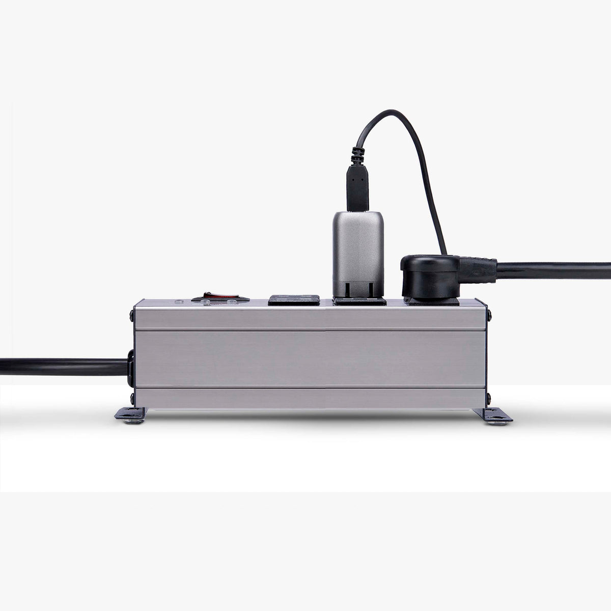 StarTech power strip right-angle outlets reduce cable interference