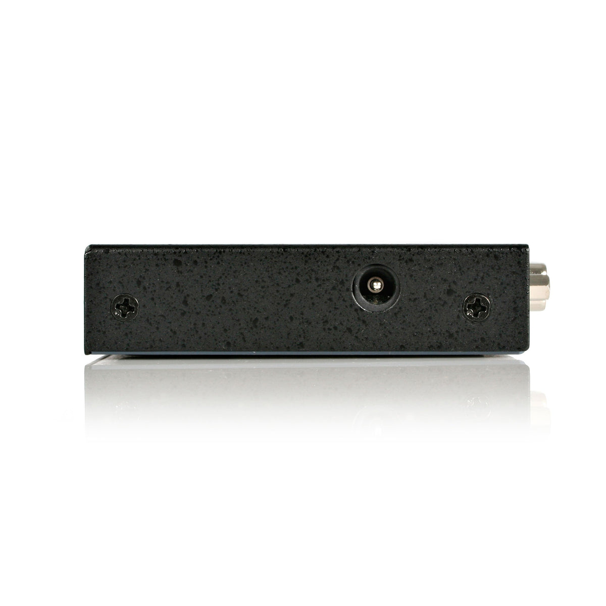 StarTech.com ST124PRO side profile highlighting metal housing and passive cooling for reliability