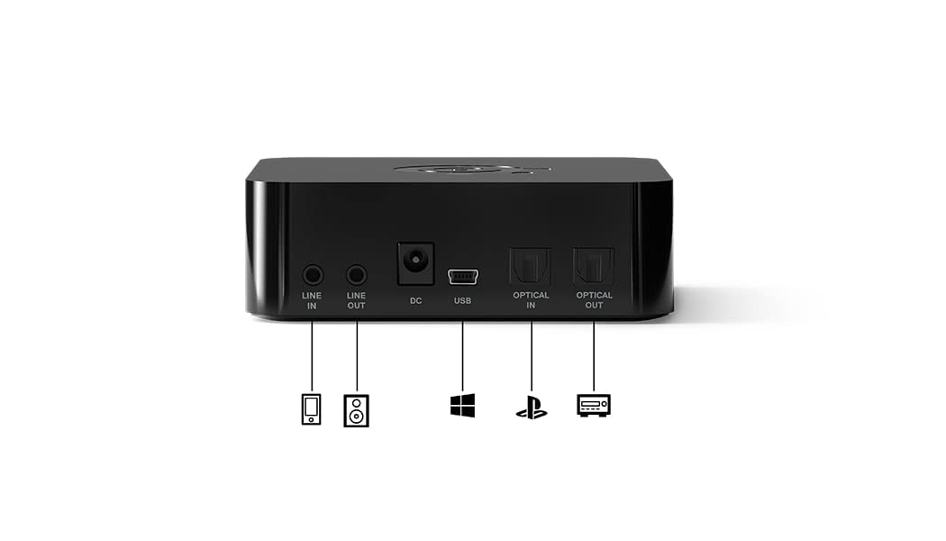 SteelSeries Arctis Pro Wireless battery charging base supports uninterrupted sessions.