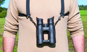 Steiner close-up of quick-release buckle highlighting fast detachment benefit