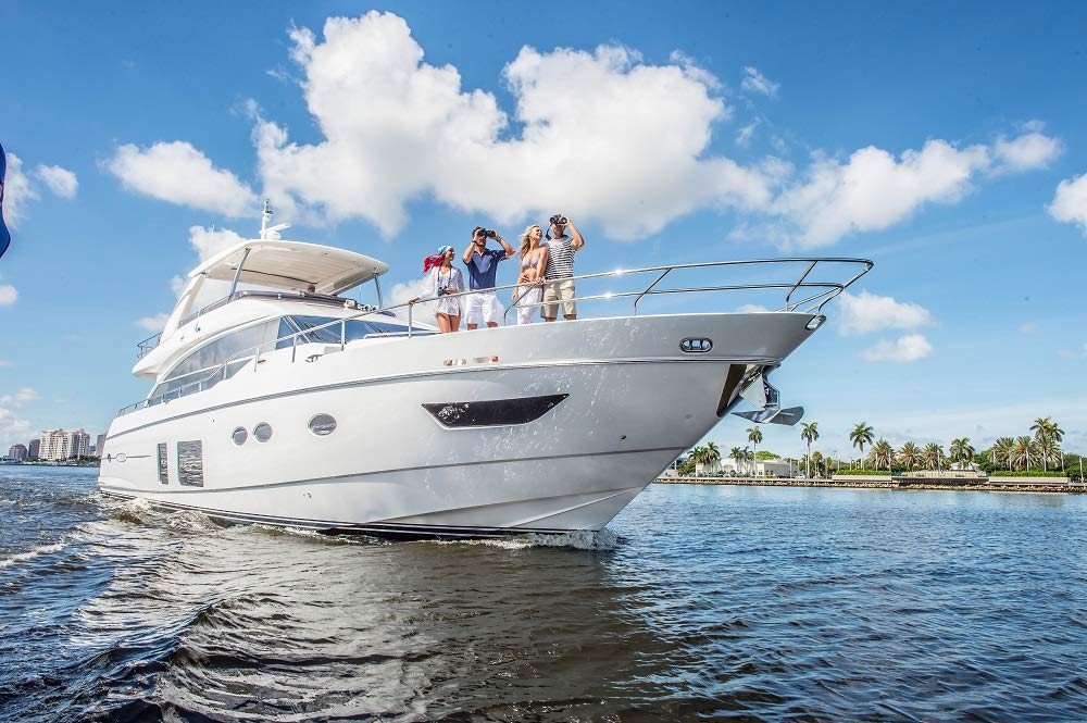 Steiner strap worn on deck illustrating comfort and floatation safety
