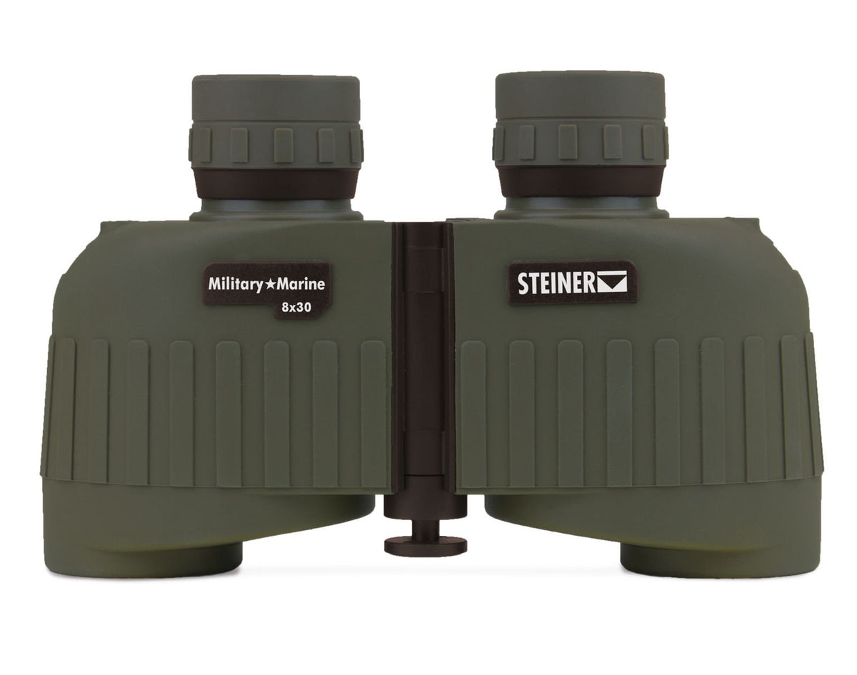Steiner Military-Marine 8x30 close-up demonstrates Sports-Auto-Focus for rapid focus