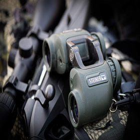 Steiner Predator AF binoculars CAT technology label indicating enhanced visibility in foliage