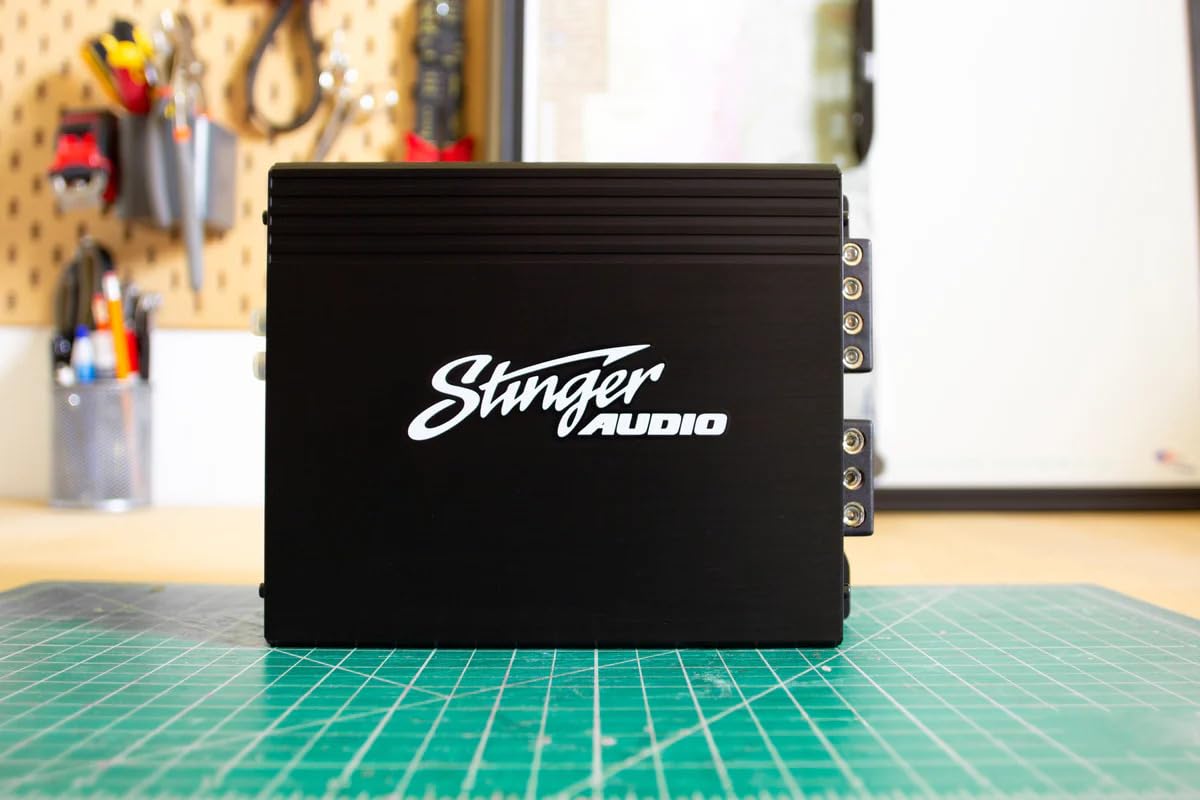 Stinger Audio MT700 remote bass knob lets you tune from the driver's seat.