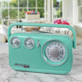 Studebaker radio on picnic table showing Bluetooth streaming and battery convenience