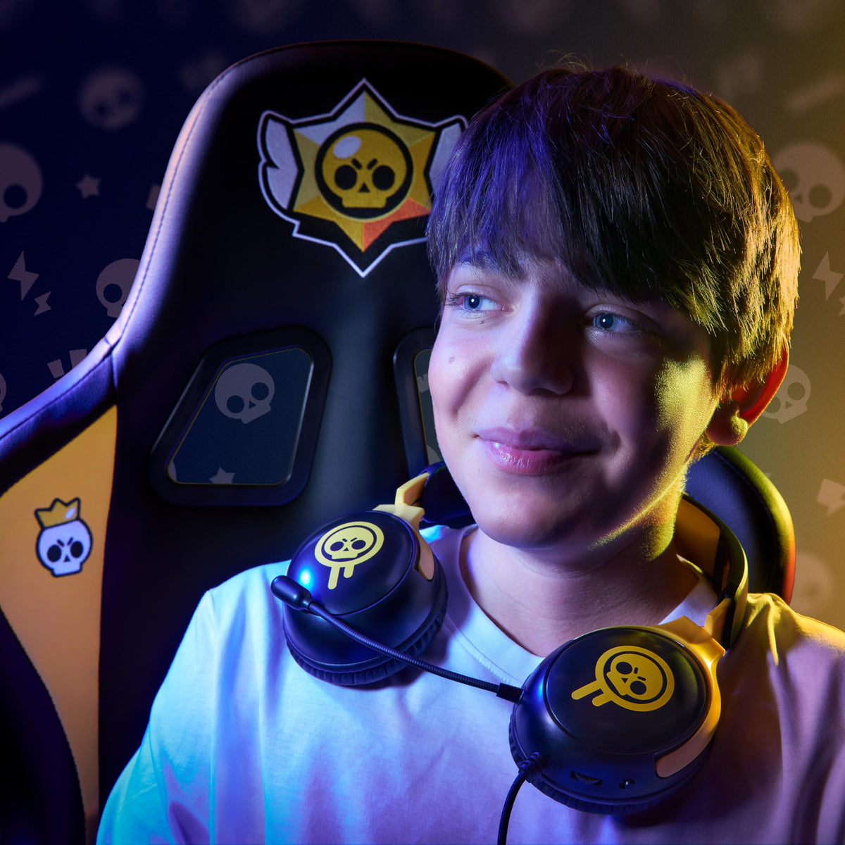 SUBSONIC Brawl Stars on-ear controls including volume and mute for quick adjustments