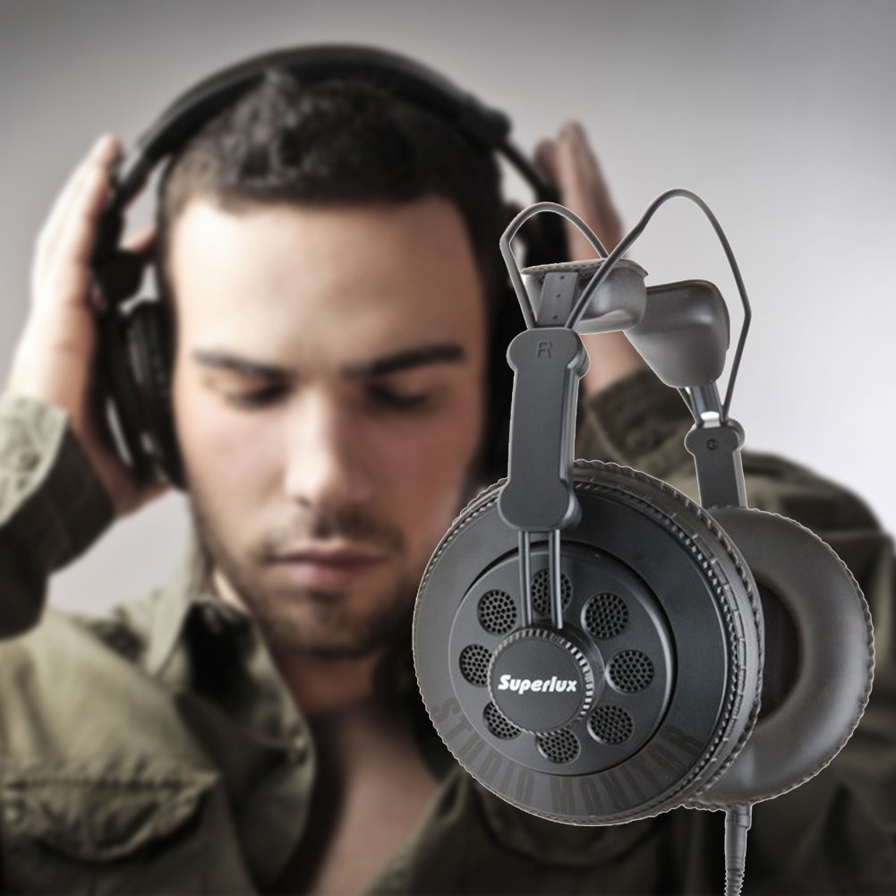 Superlux HD668B 50mm driver closeup highlighting clarity and transient detail