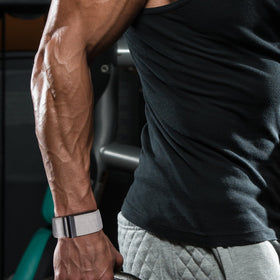surundo band worn outdoors on hike, rugged outdoor-ready comfort