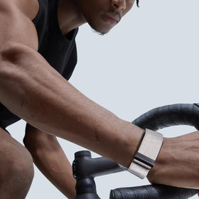 surundo soaked then drying quickly, quick-dry fabric for active users