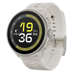 SUUNTO Run with AMOLED display offers crisp visibility for quick glance readings.