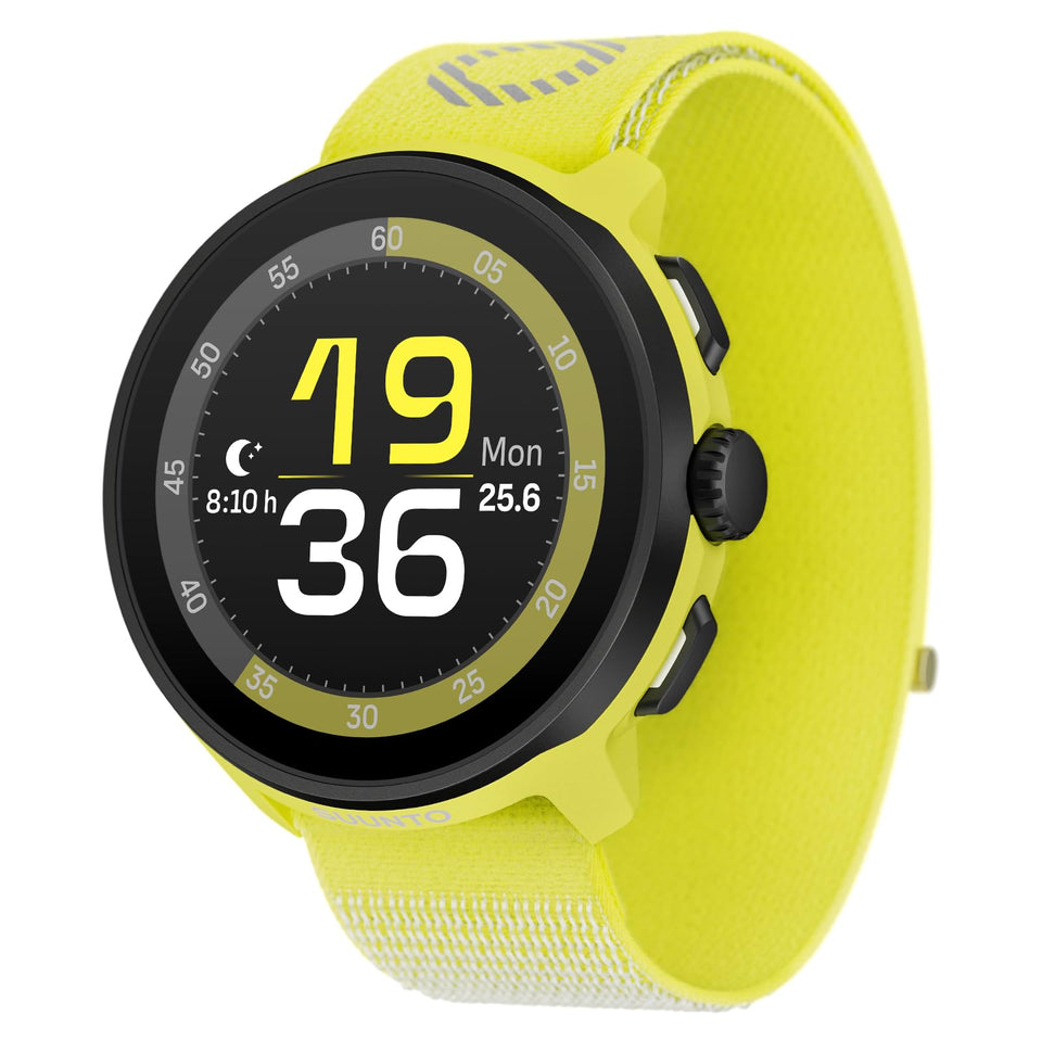 SUUNTO Run AMOLED screen front view for clear outdoor visibility during workouts