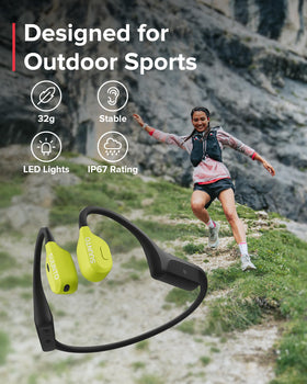 SUUNTO Wing charging stand keeps you powered longer.
