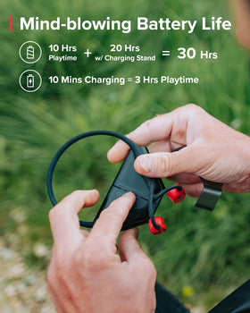 SUUNTO Wing dual microphone with cVc for clearer calls on the move.