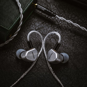 3.5mm plug compatibility for wide device range