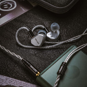 Silver-plated cable on Kefine Klean SV enhances clarity