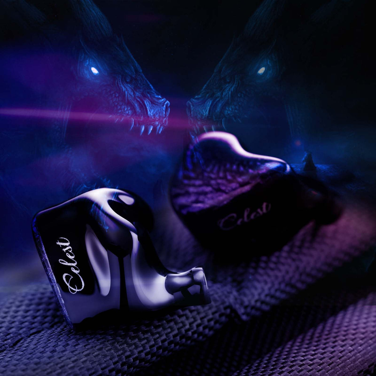 Oxygen-free copper cable supports clear transmission and durability.