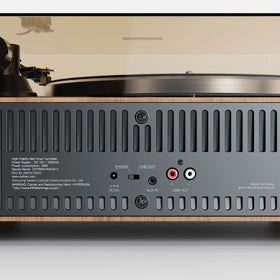 Syitren Paron built-in speakers back view with integrated amplifier.