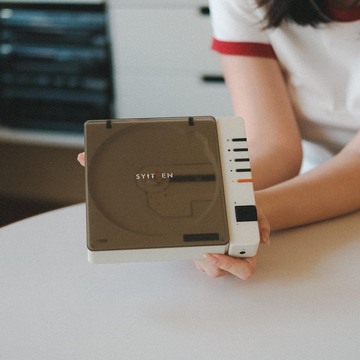 syitren R300 gift-ready packaging makes it a thoughtful unboxing experience.