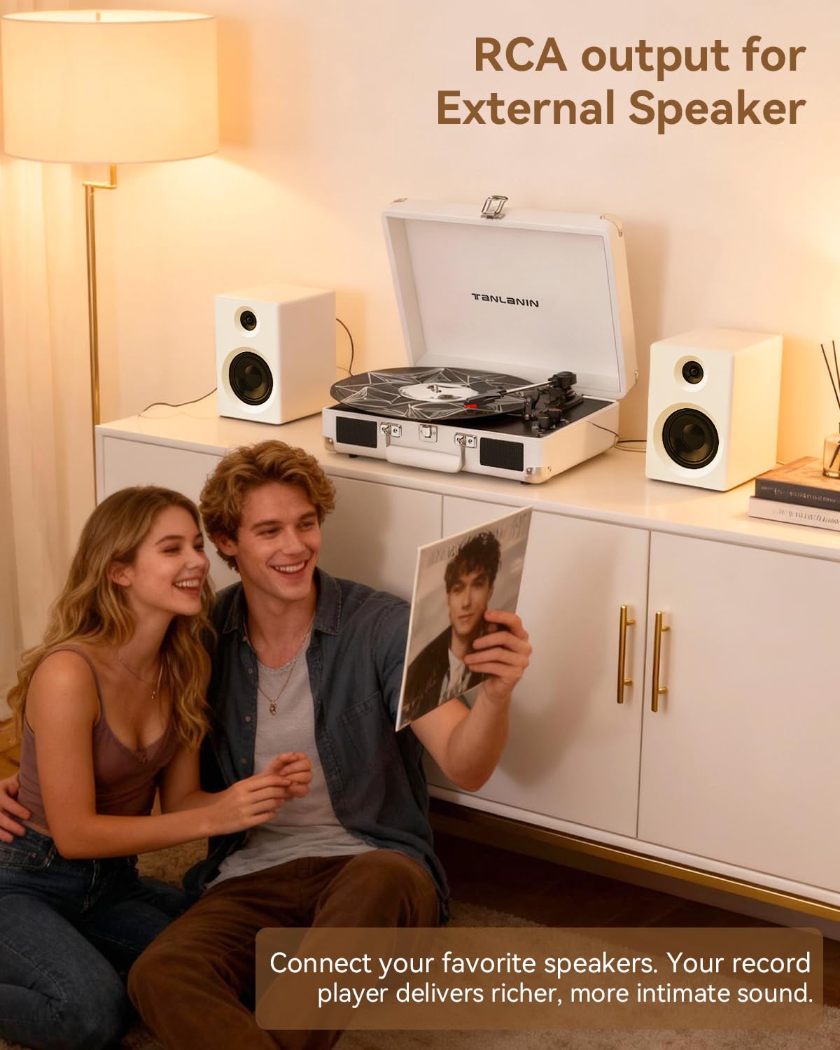 TANLANIN playing a 45rpm record showing reliable three-speed support