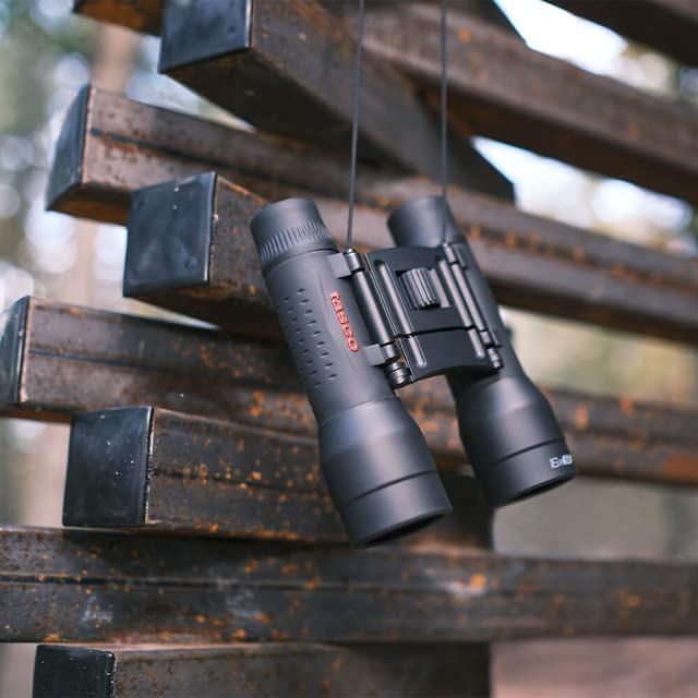 Tasco eyepiece and focus wheel detail for quick adjustment and comfortable viewing benefit