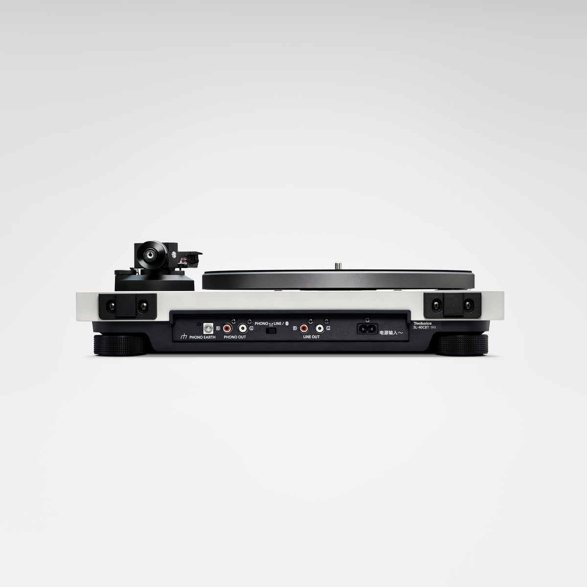 Technics SL-40CBT-H close-up of tonearm and cartridge for precise tracking