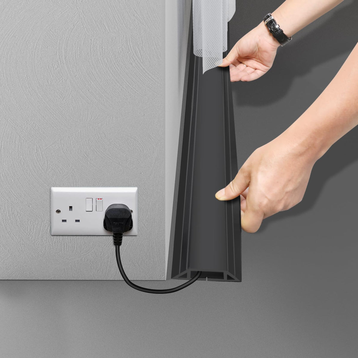 TFMUZERT black floor cover blends with decor while reducing trips
