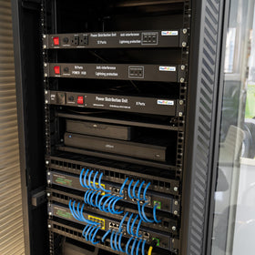 ThePoEstore rack-mount kit with detachable ears simplifies installation.