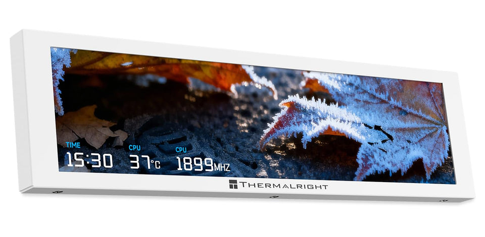 Thermalright front view of Trofeo Vision display showing clear system stats