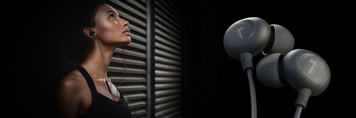 Thore V60 black wired headphones with built-in microphone for calls.