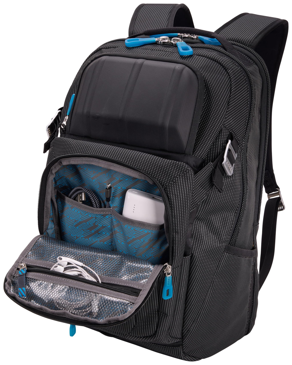 Thule Crossover 32L aluminum hardware adds lightweight durability
