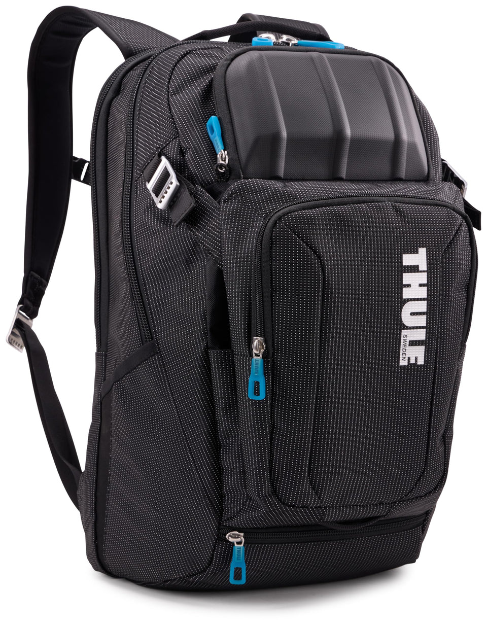 Thule Crossover 32L backpack front view showing sleek silhouette for everyday carry