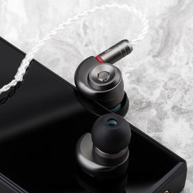 TINHIFI T2 MKIII coaxial dual-driver close-up highlighting precise audio alignment