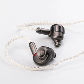 TINHIFI T2 MKIII MMCX connector demonstrating rotational flexibility for fit