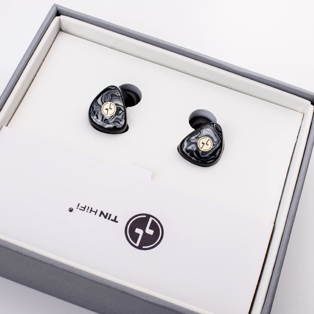 TINHIFI T3 Plus detachable 2-pin silver-plated cable closeup demonstrates secure connection