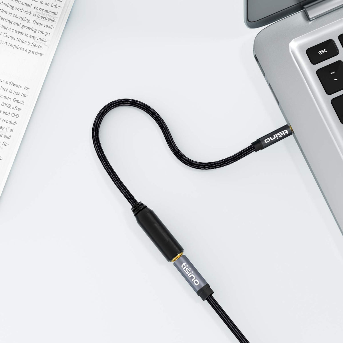 Tisino nylon braid adds durability and flexibility for frequent packing and use.
