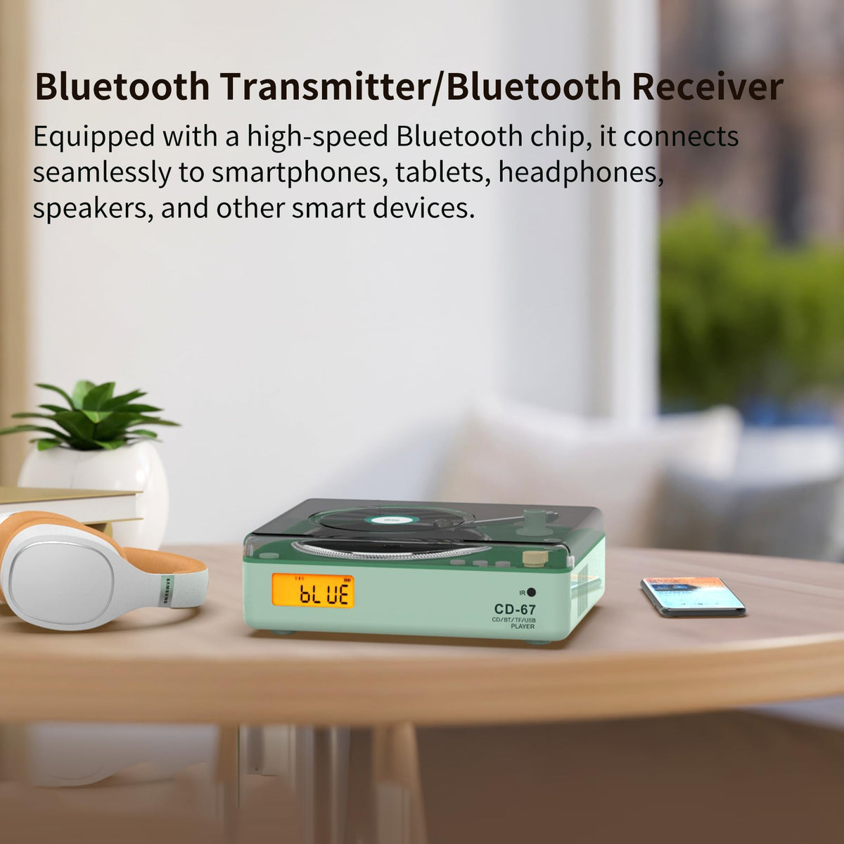 TOMASHI CD-67 green LCD display shows track status and Bluetooth information at a glance.