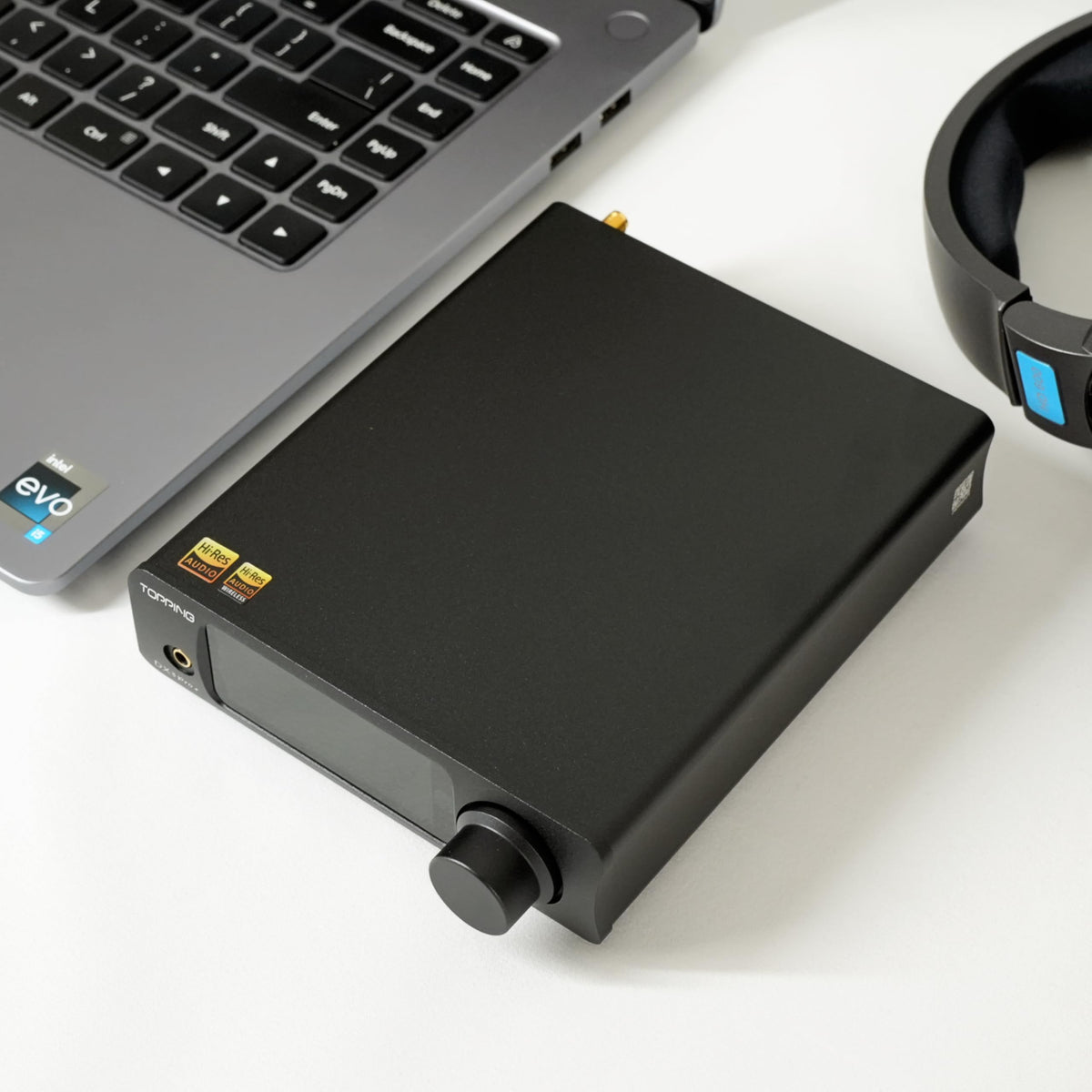 TOPPING DX3Pro+ back ports show USB, optical, coax, and line out connectivity.