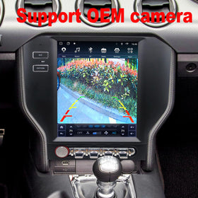 TopDisplay Mustang preserved steering wheel controls for safe, on-the-go audio adjustments.