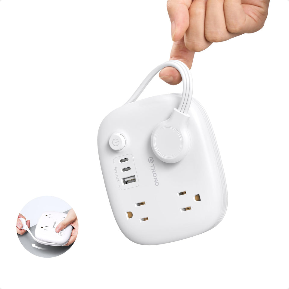 TROND short extension flat-plug panel with three outlets and USB ports for travelers.