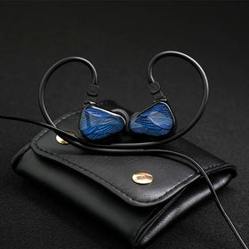 TRUTHEAR ZERO:BLUE2 mic cable option demonstrates flexible setups for calls.